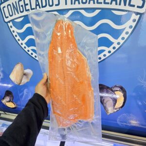 Salmón premium filete con piel al vacío - el kilo